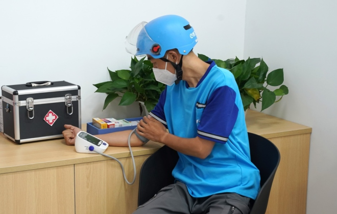 餓了么聯合中國財貿輕紡煙草工會設1000家愛心驛站