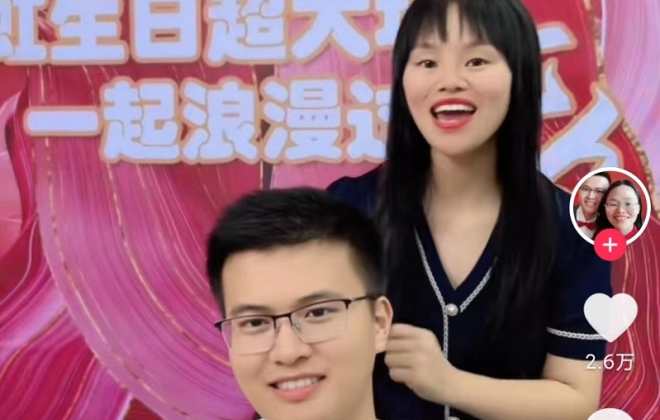 抖音主播彩虹夫婦自曝直播帶貨收入：一天凈賺400萬