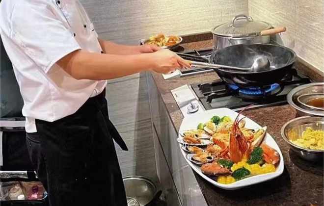 上門做飯火了，本地生活嗅到新商機