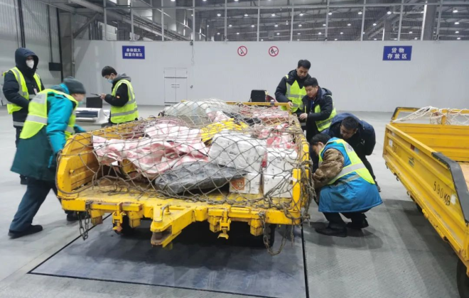 新疆郵政陸航一體郵件處理中心全面運行