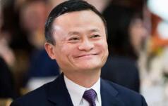 馬云回國了