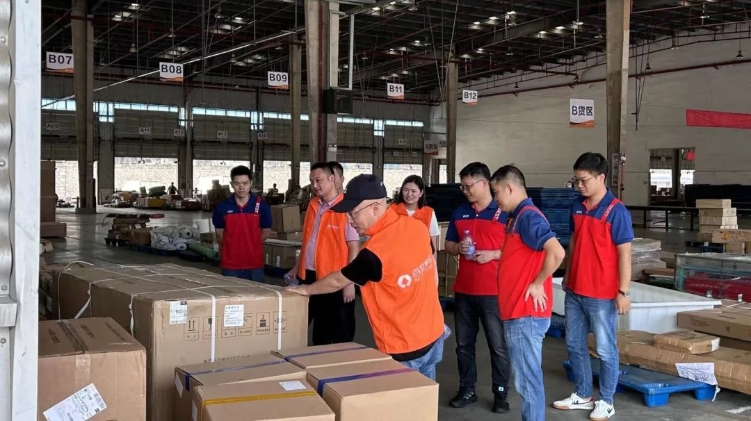 百世快運總經理柳濤走訪福建網點