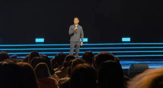 馬化騰年會演講：今年全力發展視頻號直播電商