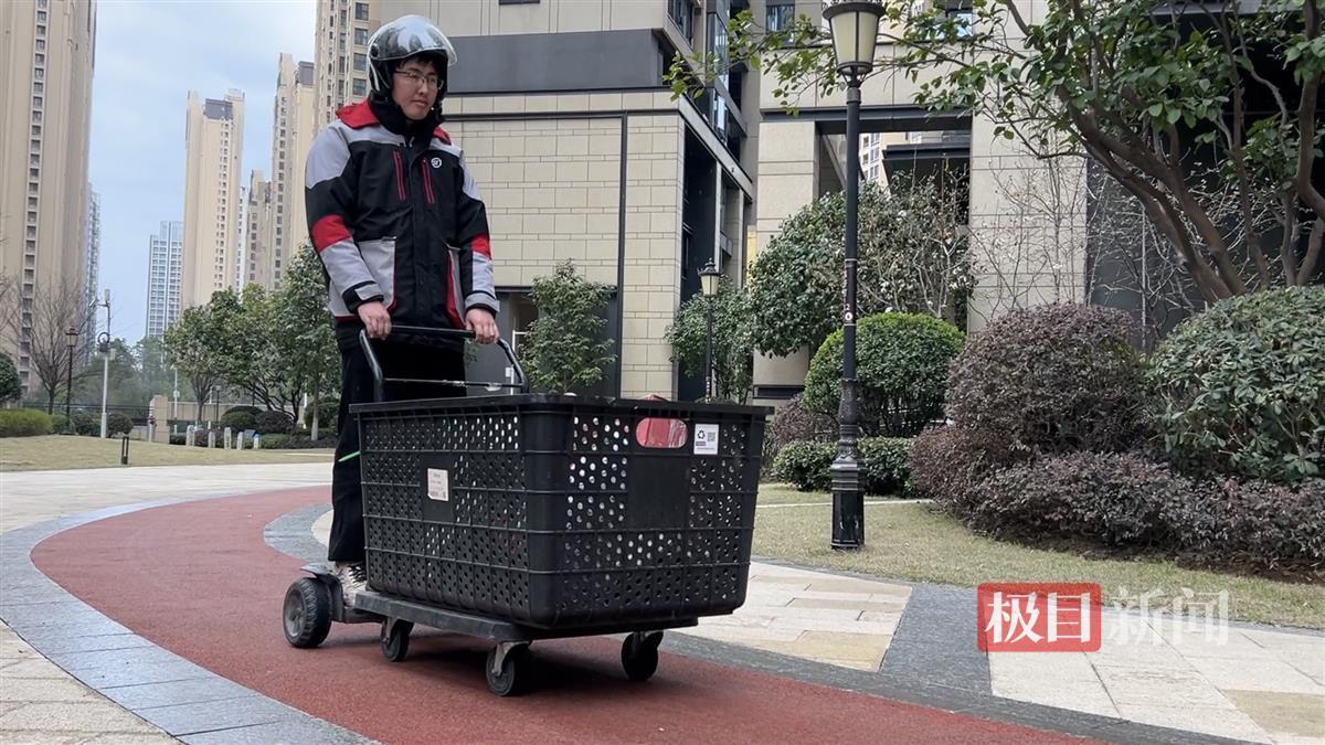 順豐在武漢、深圳等地試點電動平板車
