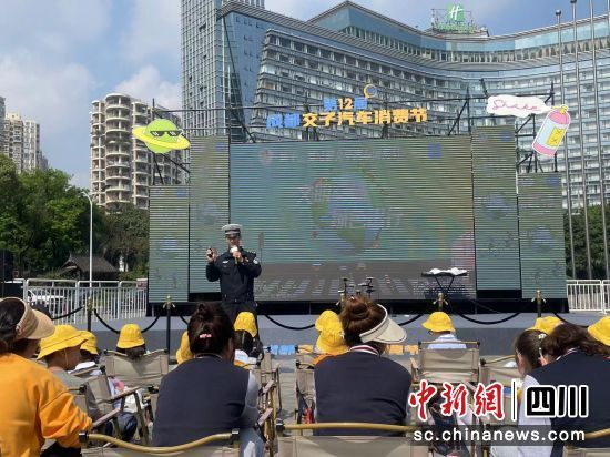 哈啰開通愛心服務保障熱線 承諾提供個性化幫助